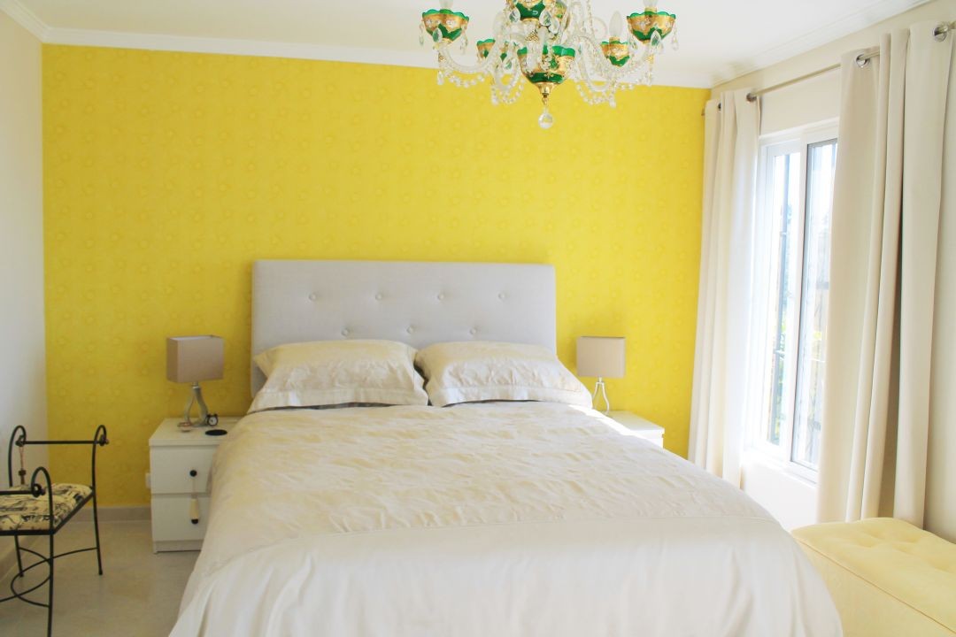 Chalet independiente en venta en Caleta de Velez